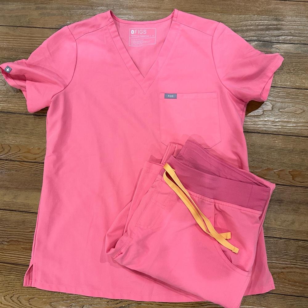 Figs Neon Pink Scrub Ensemble